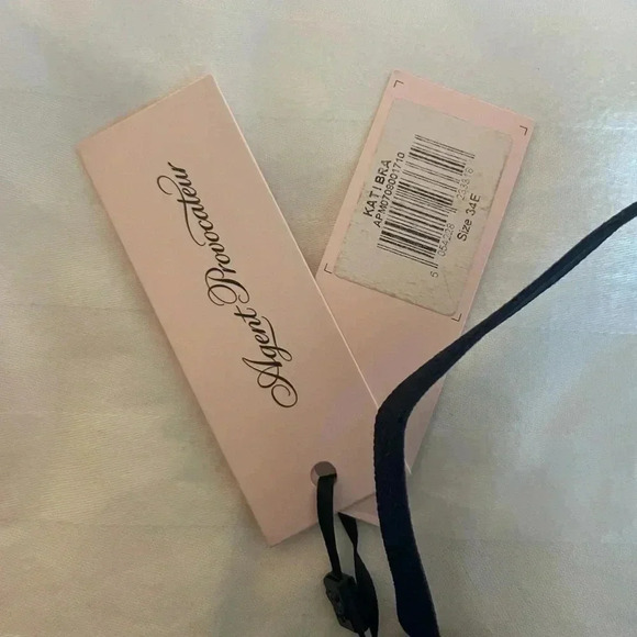 NWT Agent Provocateur “Kati” underwire velvet bra size 34E 🖤 - Picture 2 of 8